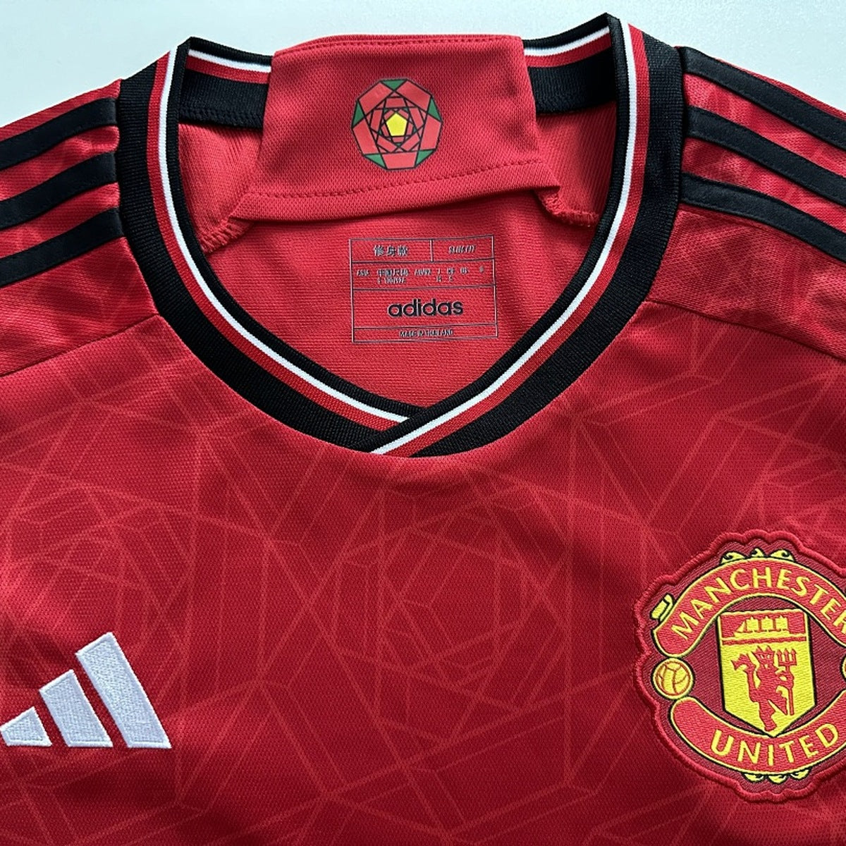 Jersey Manchester United 2023-24 Local rojo, foto 3 de 7