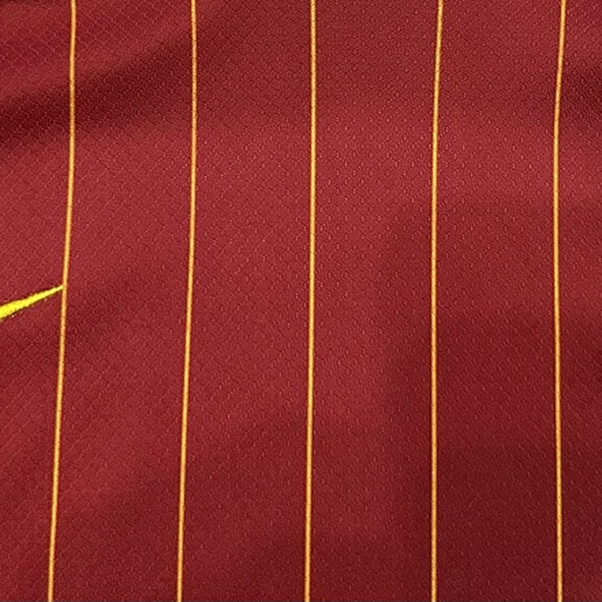 Jersey Liverpool 2024-25 Local rojo, foto 3 de 6