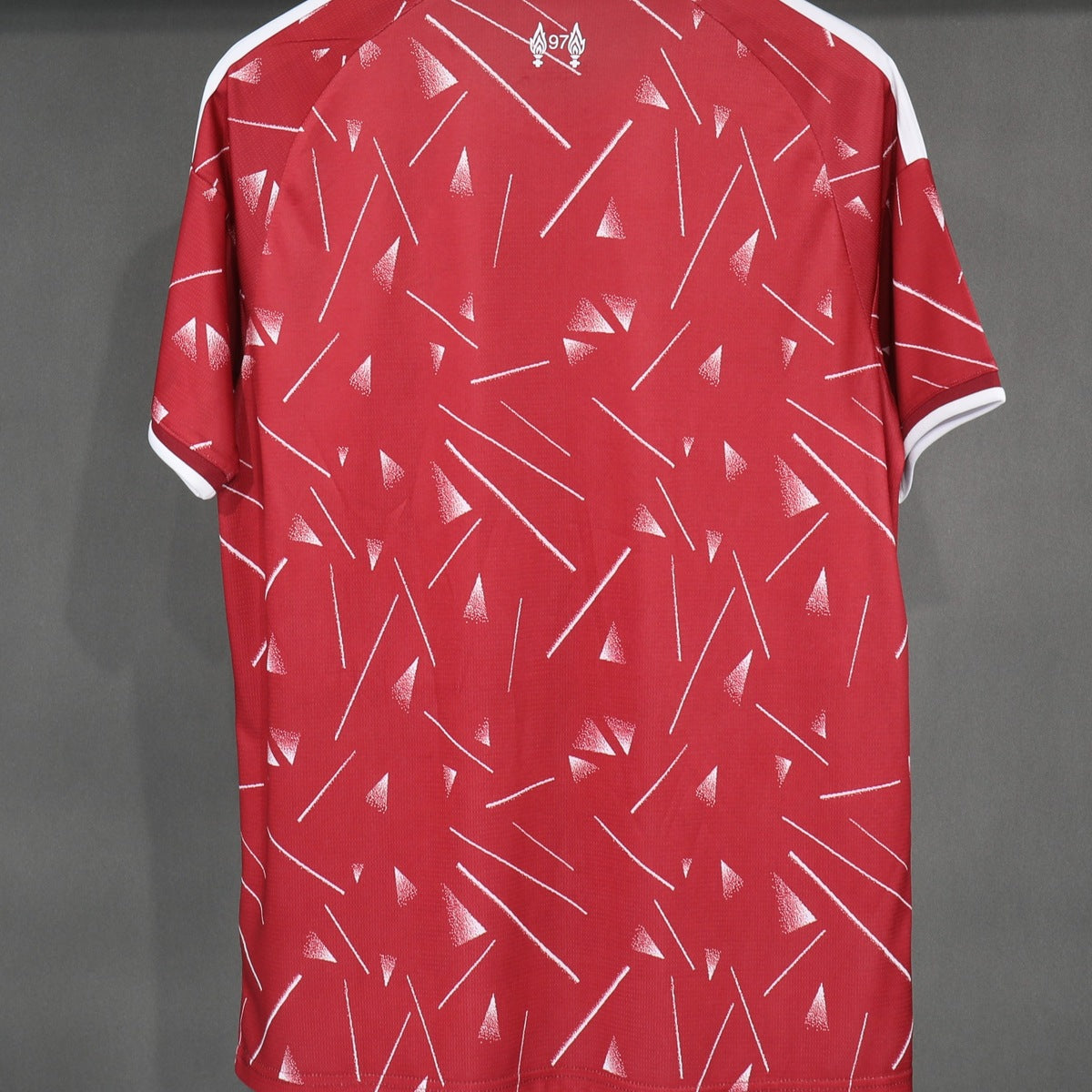 Jersey Liverpool 2026-27 Local rojo, foto 3 de 5