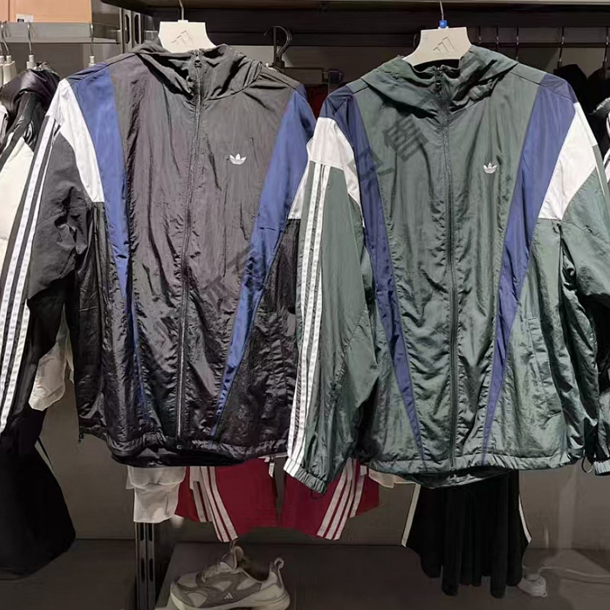 Chamarra adidas Paneles, foto 3 de 3