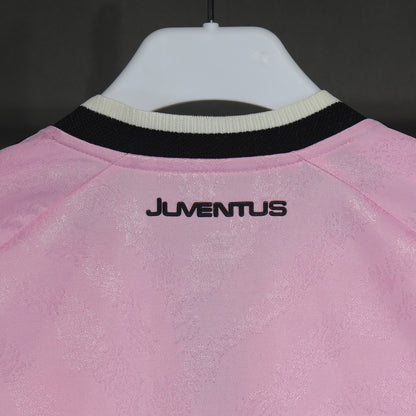 Jersey Juventus 2026-27 Visitante rosa, foto 3 de 7