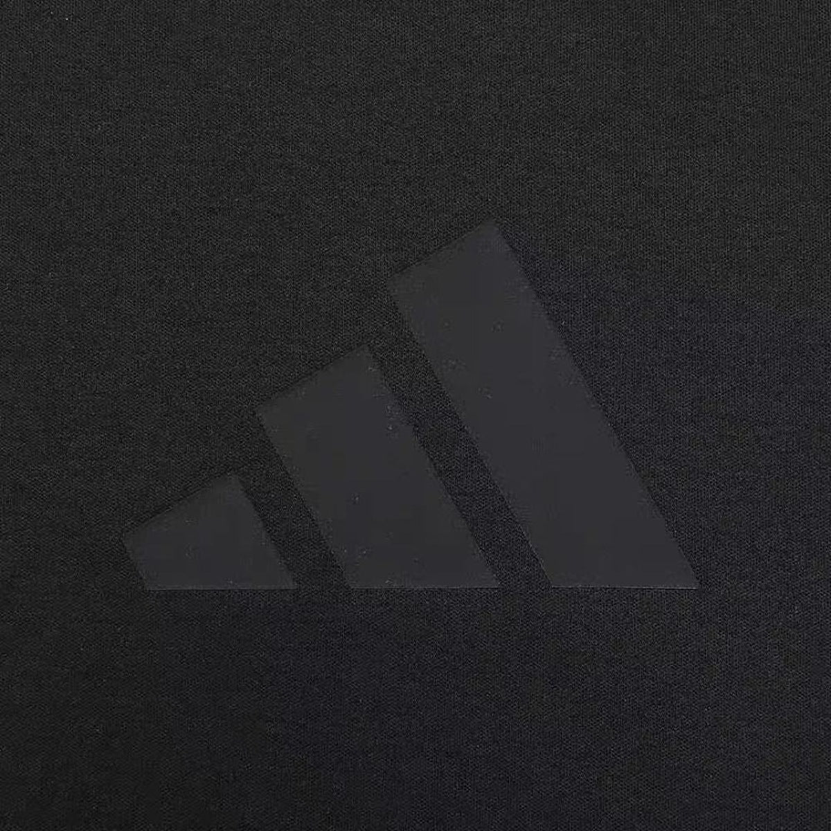 Playera adidas Hombros en Contraste negro, foto 3 de 8
