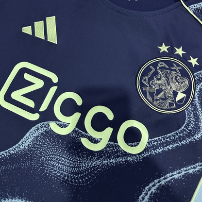 Jersey Ajax 2025-26 Visitante azul marino, foto 3 de 7