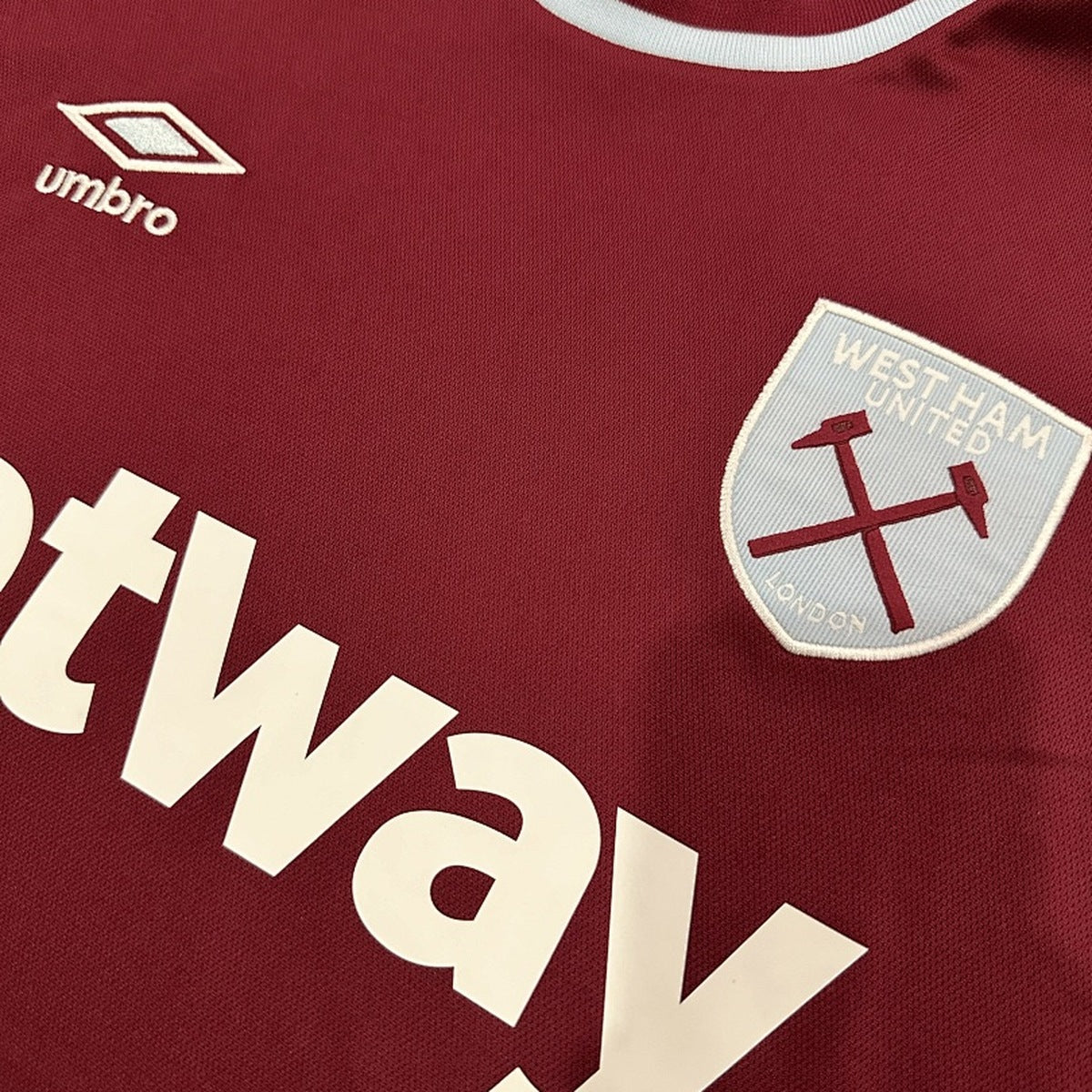 Jersey West Ham United 2024-25 Local, foto 3 de 7