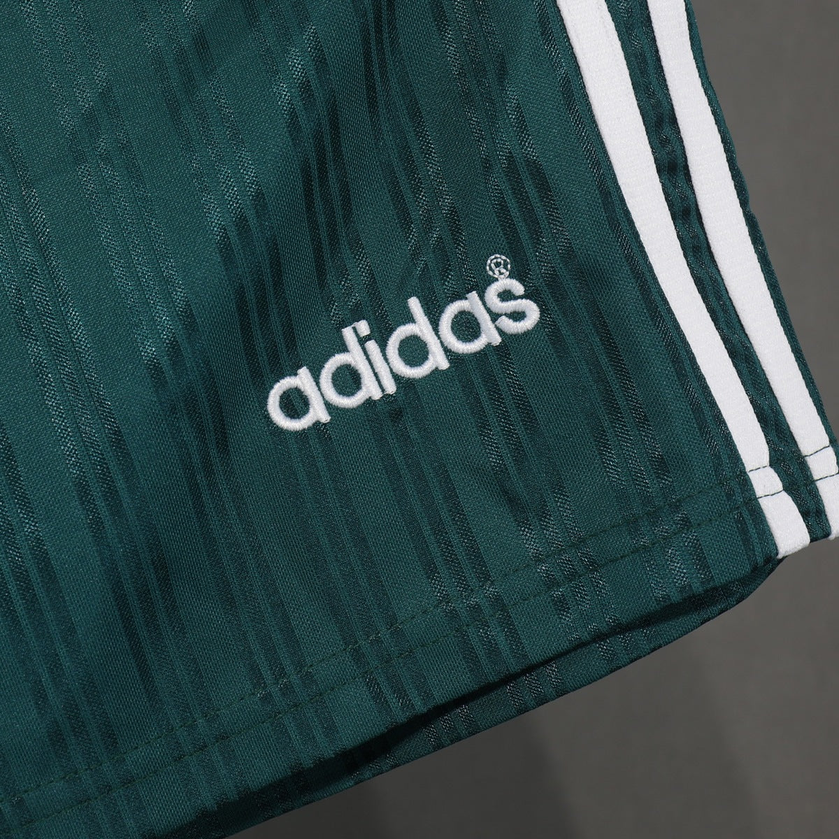 Short Liverpool adidas 1995 Verde, foto 3 de 4
