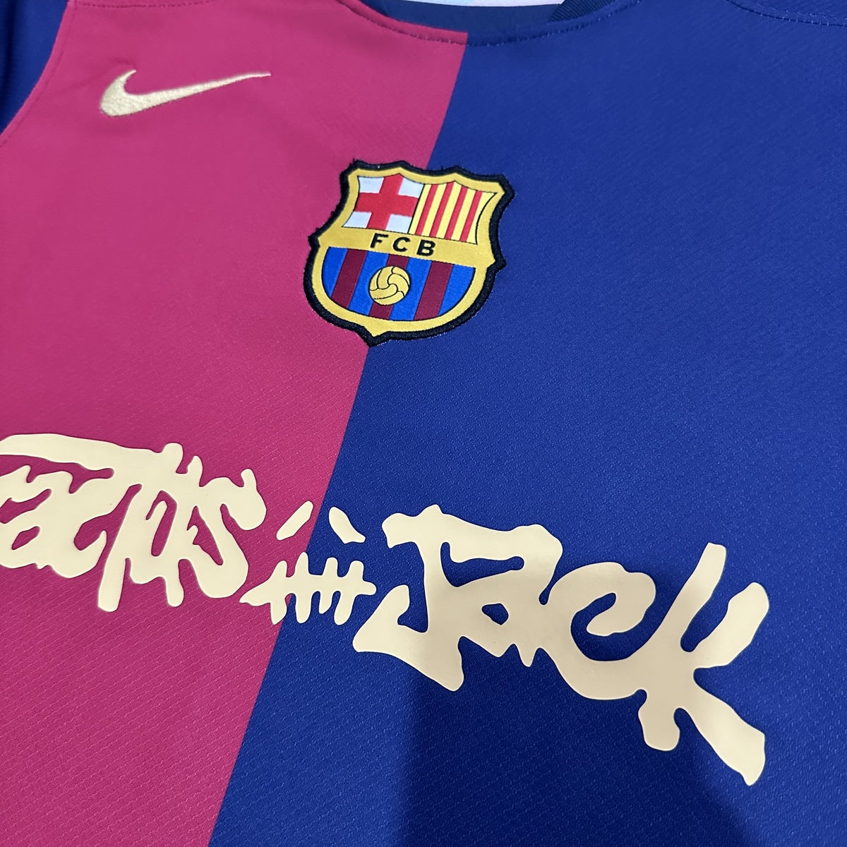 Jersey FC Barcelona 2024-25 Edición Especial Travis Scott rojo, foto 3 de 8