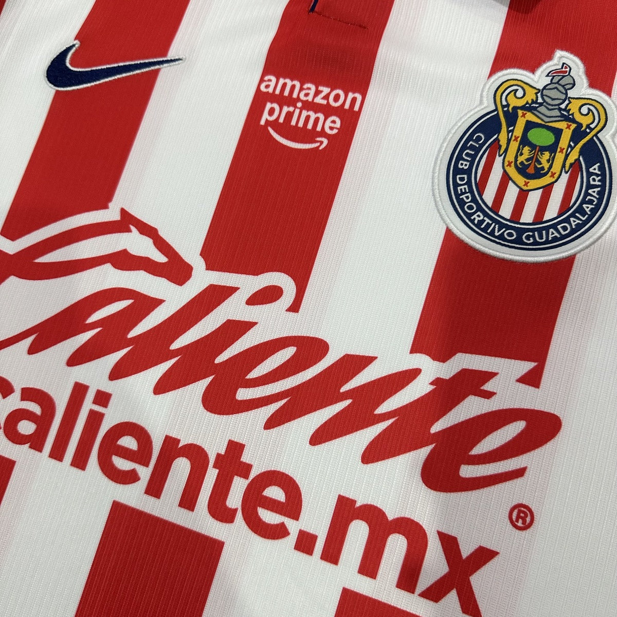 Jersey Chivas Guadalajara 2026-27 Local blanco, foto 3 de 8