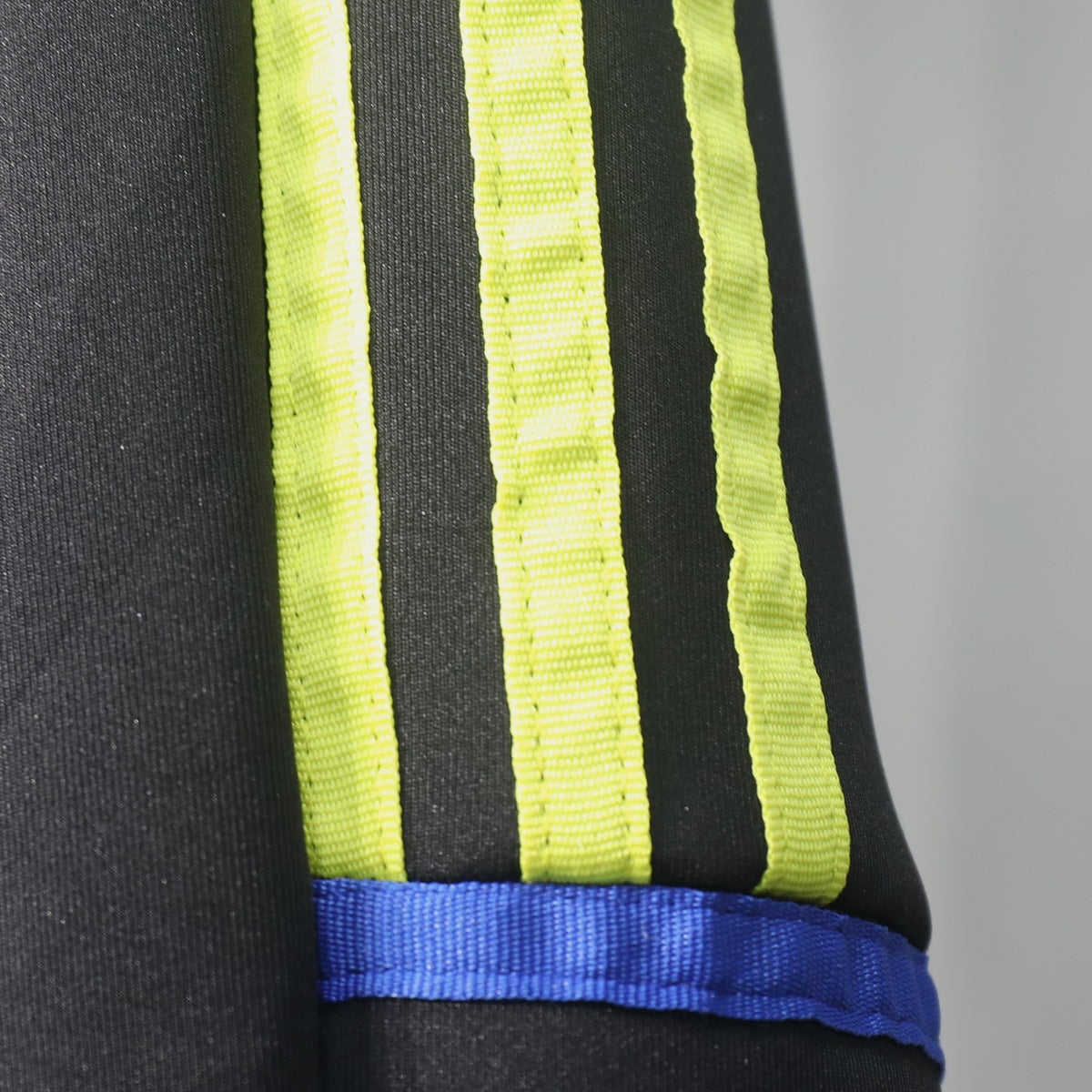 Conjunto Manchester United adidas 2026 Negro, foto 3 de 12