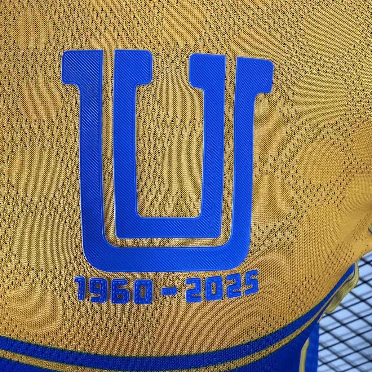 Jersey Tigres UANL 2025-26 Local amarillo, foto 4 de 7