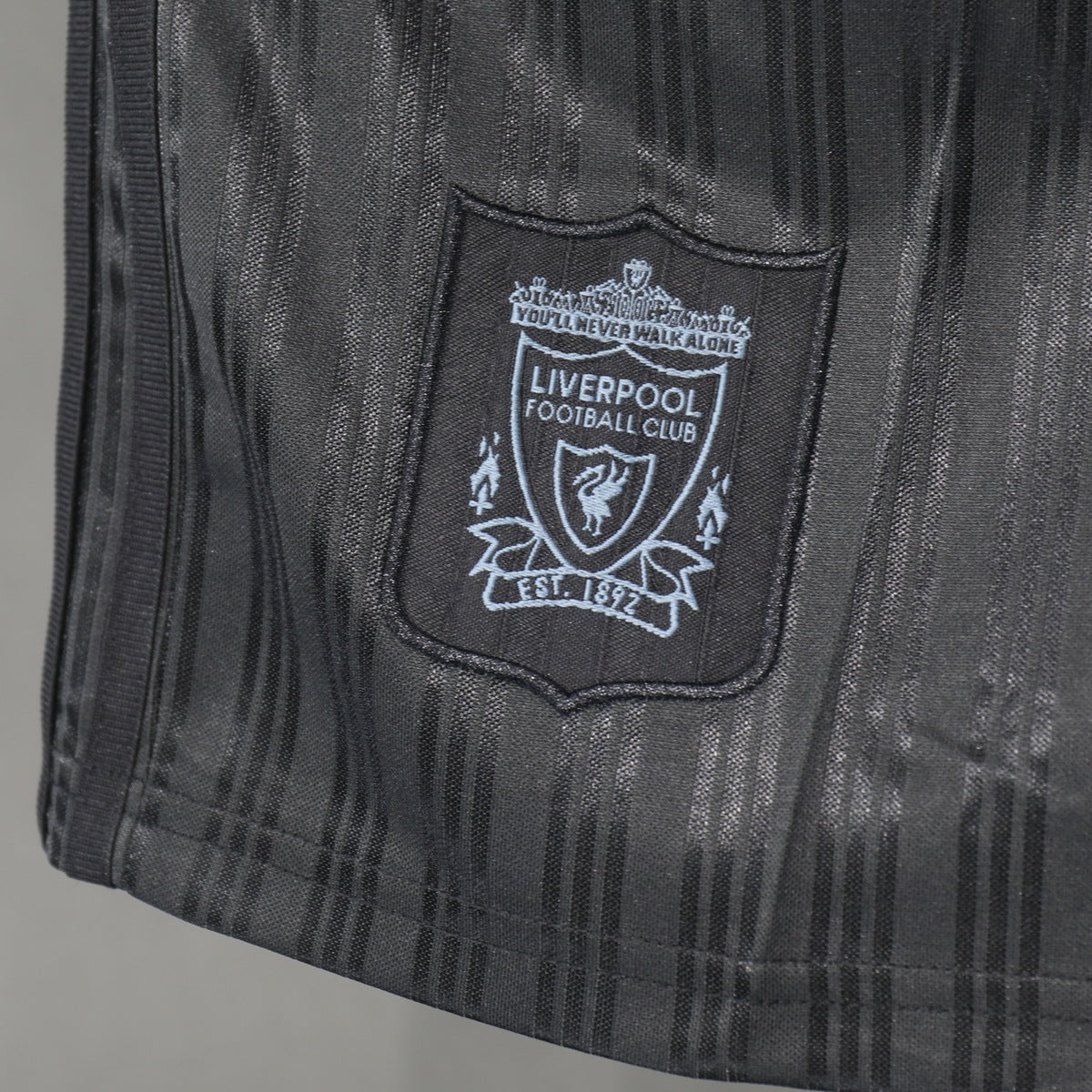 Short Liverpool adidas Retro 2026 Negro, foto 4 de 5