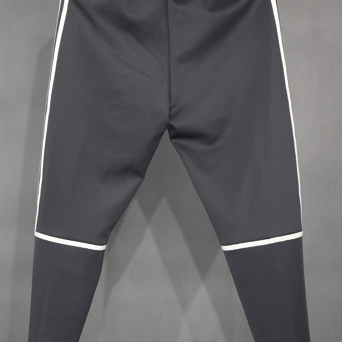 Conjunto Liverpool adidas Retro 2026 Negro, foto 2 de 8