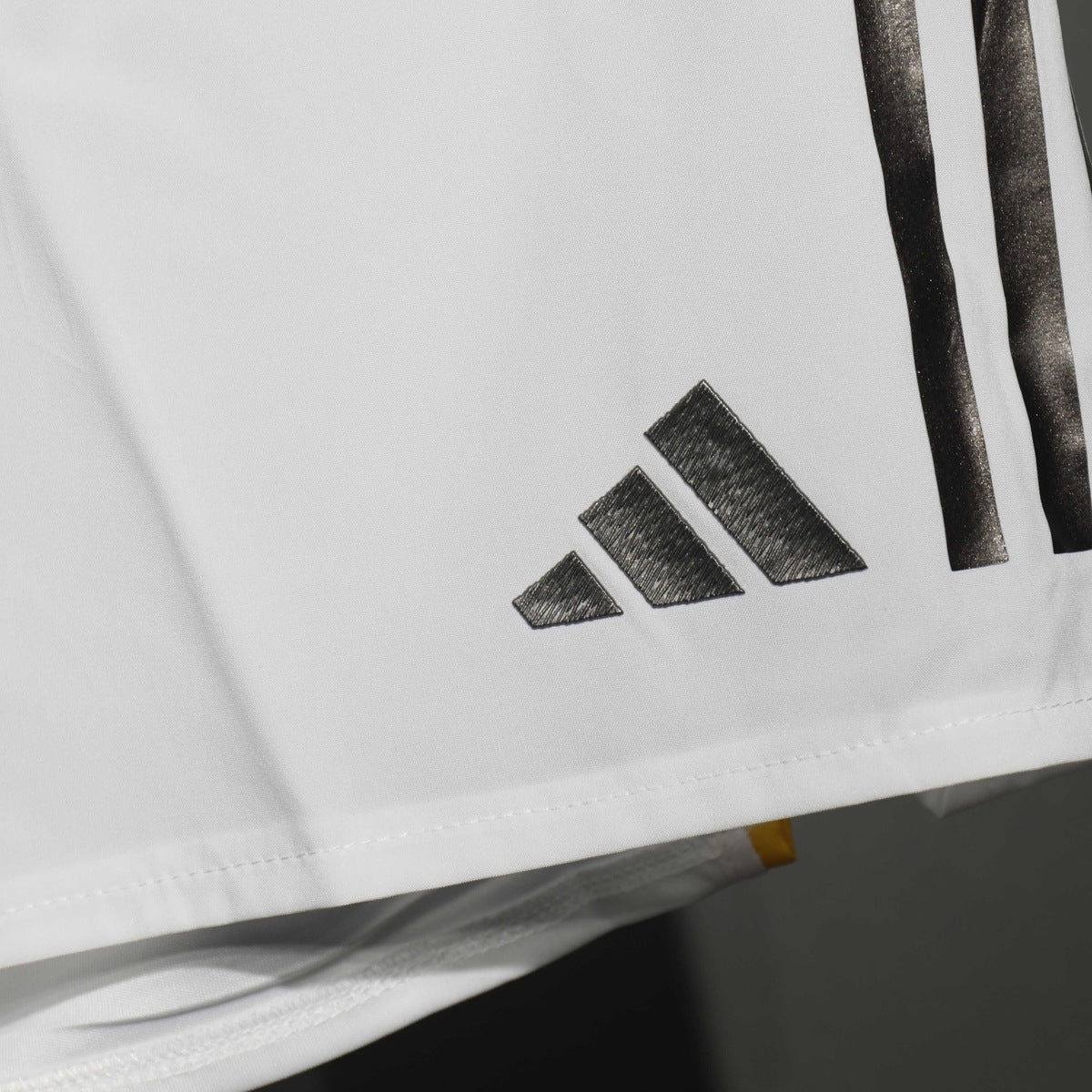 Short Real Madrid adidas 2025 Local blanco, foto 4 de 6