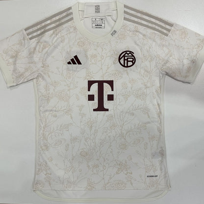 Jersey Bayern Múnich 2023-24 Tercero blanco, foto 3 de 8
