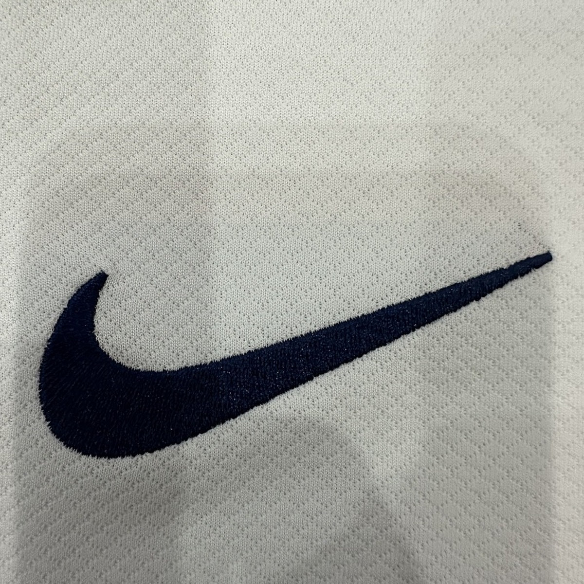 Jersey Inglaterra 2024 Local blanco, foto 3 de 7