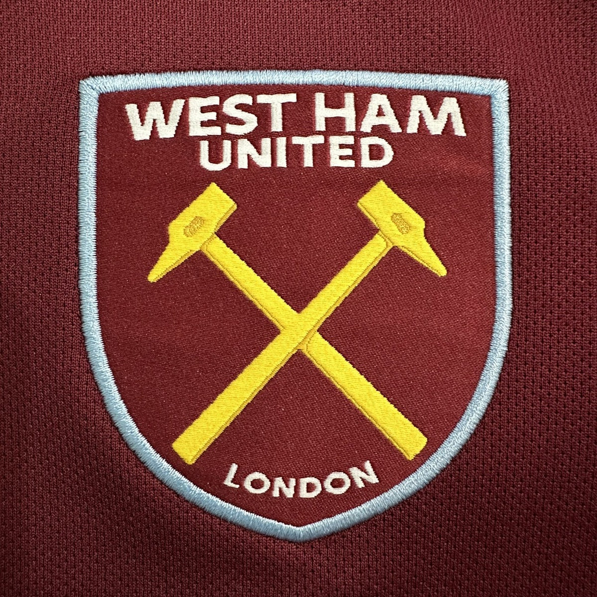 Jersey West Ham United 2025-26 Local rojo, foto 4 de 8