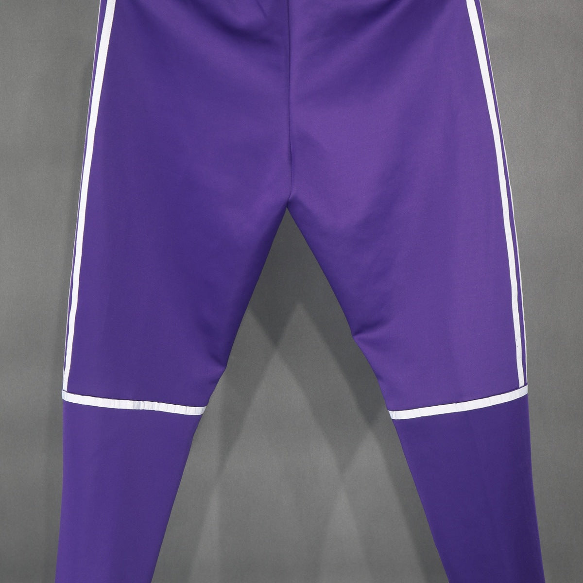 Conjunto Real Madrid adidas Retro 2026 Morado, foto 2 de 10