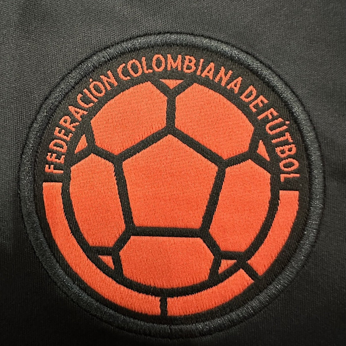 Jersey Colombia 2024 Visitante negro, foto 4 de 7