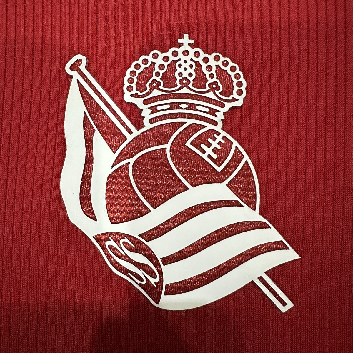 Jersey Real Sociedad 2026-27 Tercero rojo, foto 4 de 8
