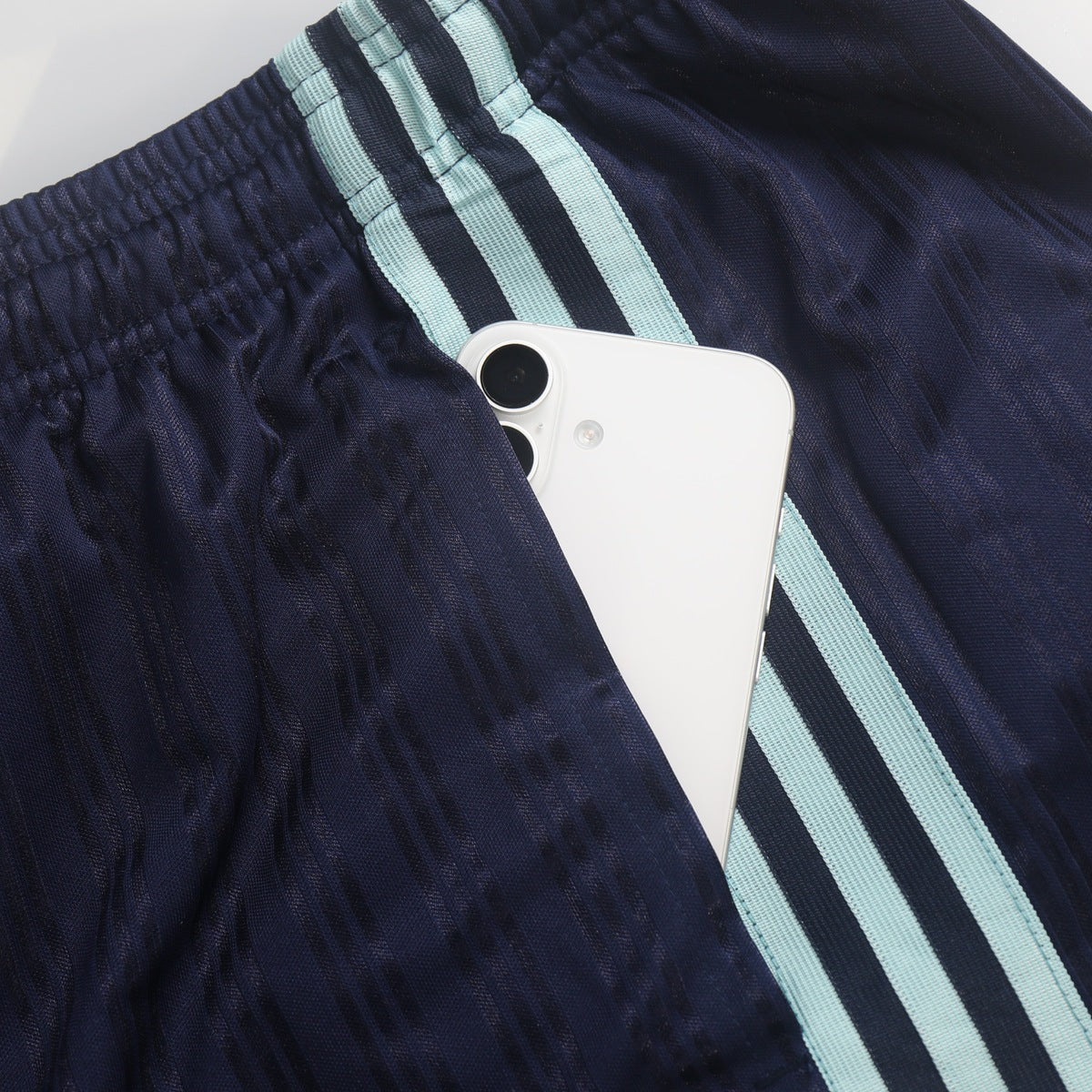 Short Alemania adidas Retro 2026 Azul marino, foto 2 de 6