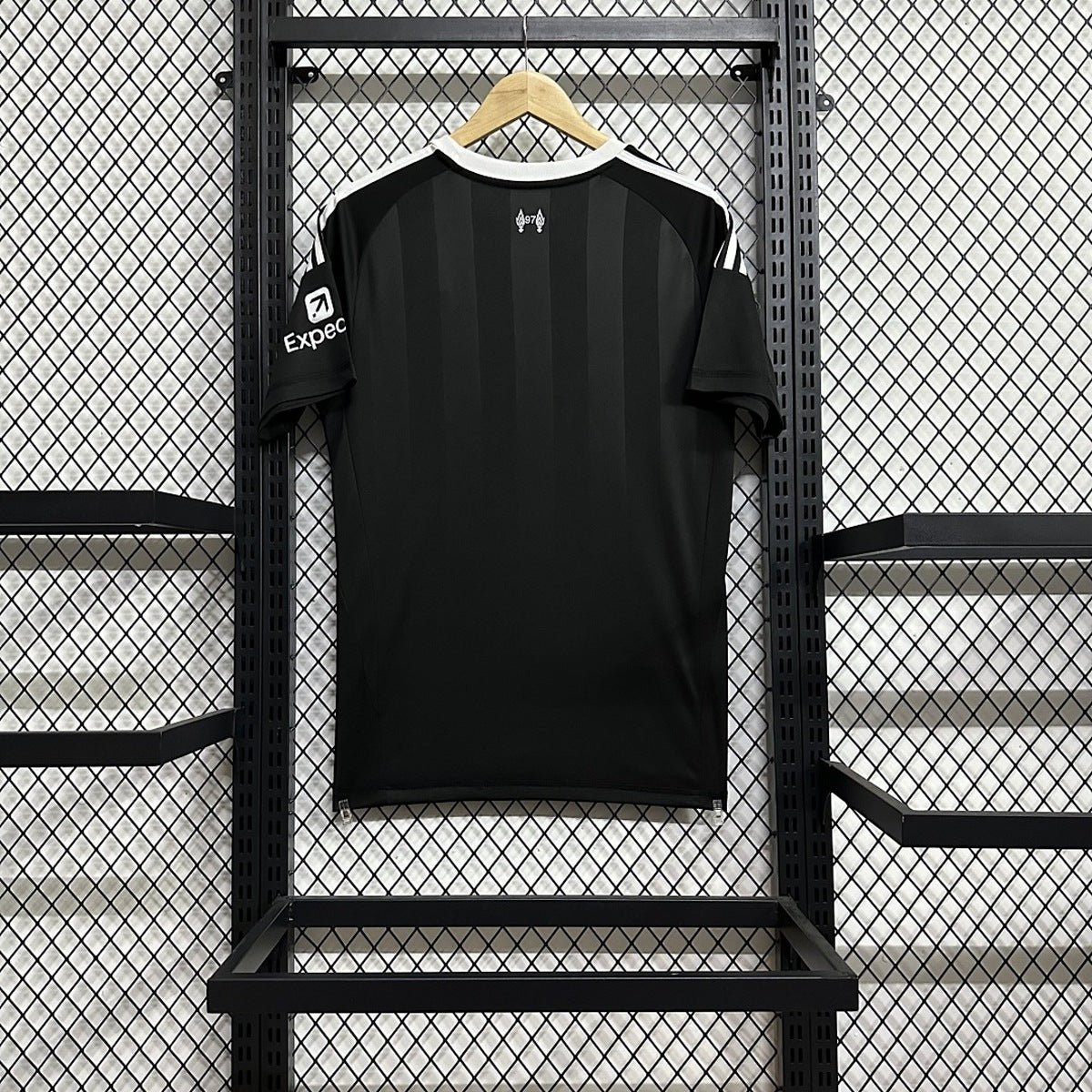 Jersey Liverpool 2025-26 Portero negro, foto 4 de 9