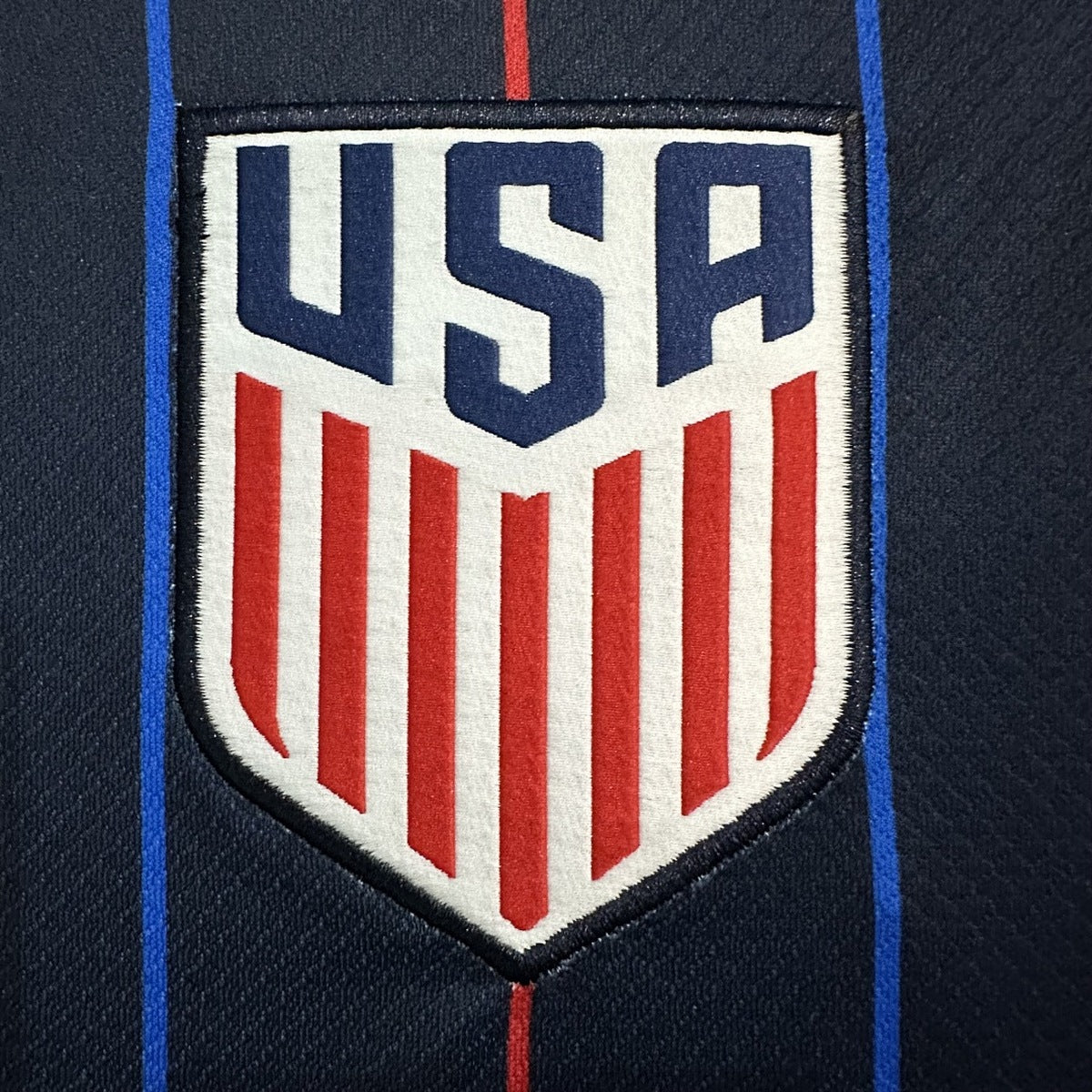 Jersey Estados Unidos 2025 Visitante azul marino, foto 4 de 7