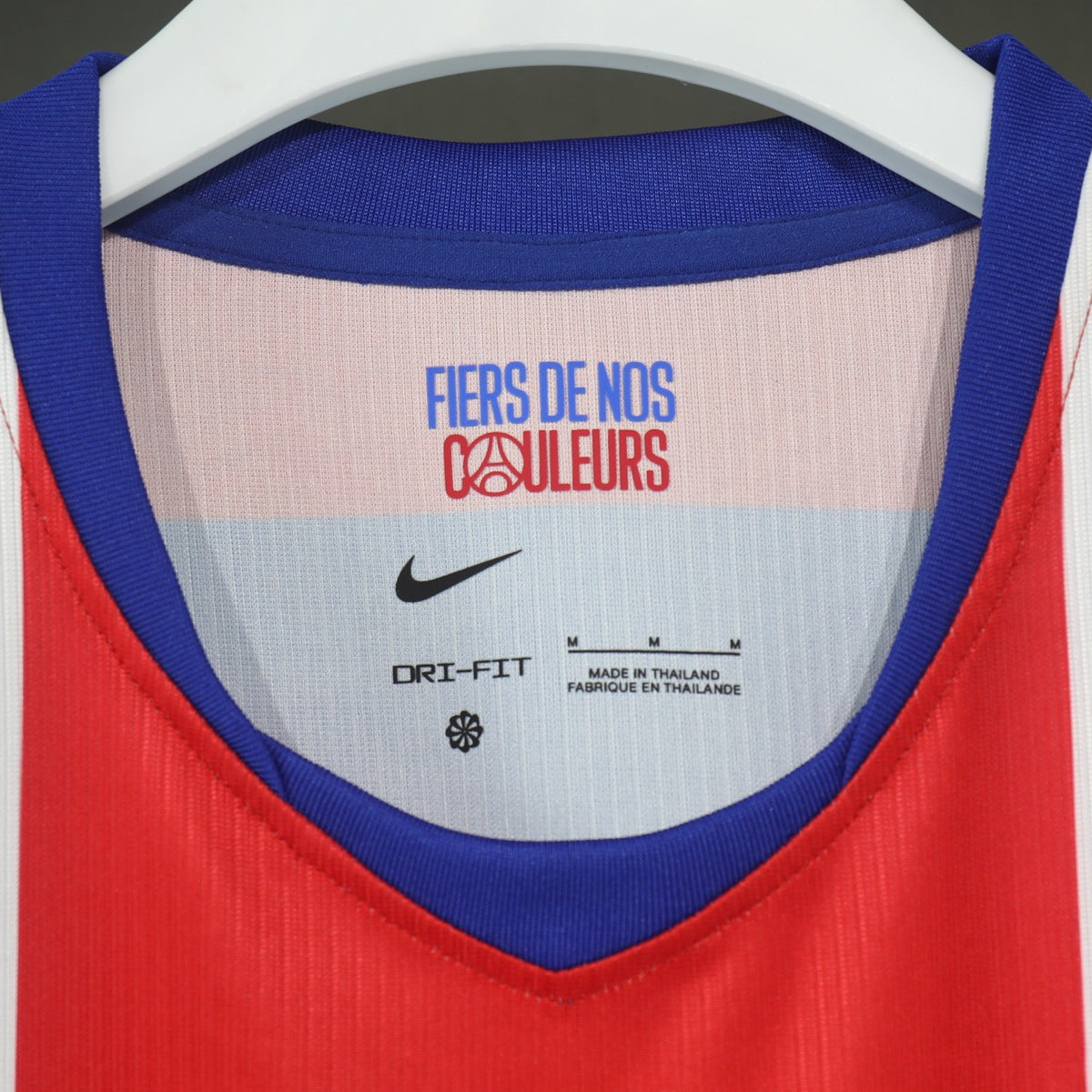 Jersey Paris Saint-Germain 2026-27 Local azul, foto 4 de 6