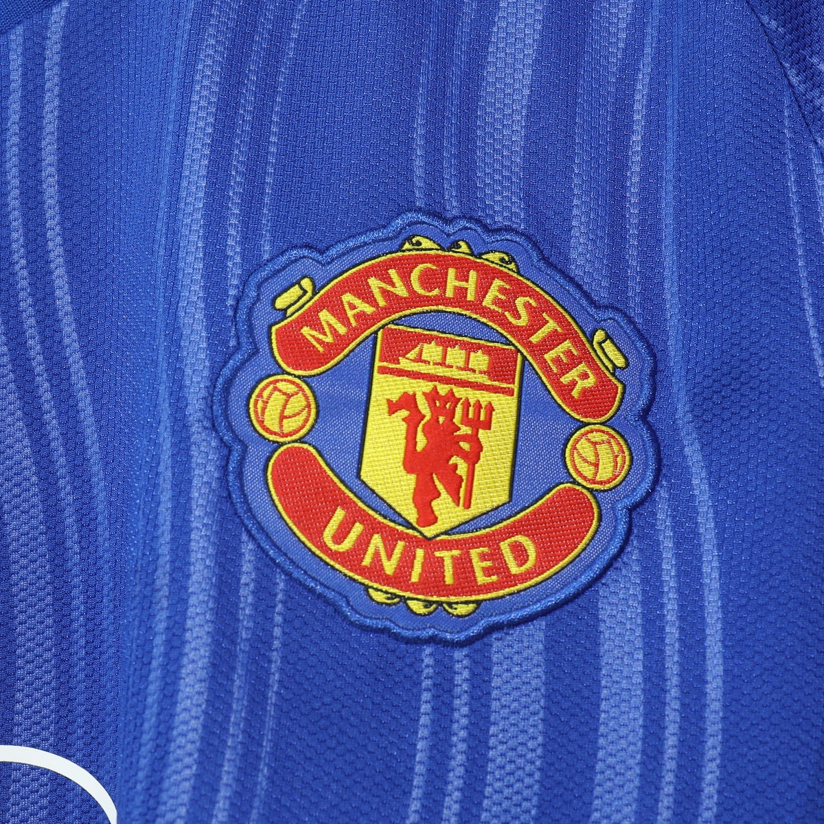 Jersey Manchester United 2026-27 Visitante azul, foto 5 de 6