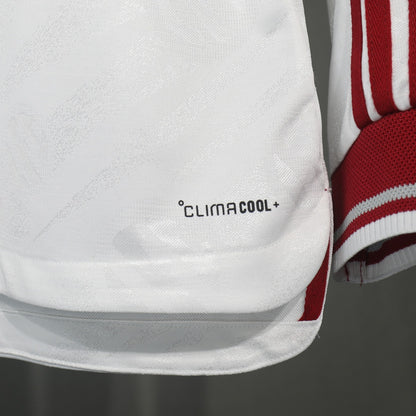 Jersey Liverpool 2026-27 Visitante blanco, foto 5 de 7