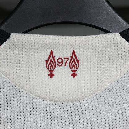 Jersey Liverpool 2025-26 Visitante blanco, foto 3 de 8