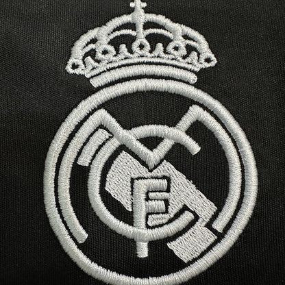 Jersey Real Madrid 2025-26 Portero negro, foto 4 de 7