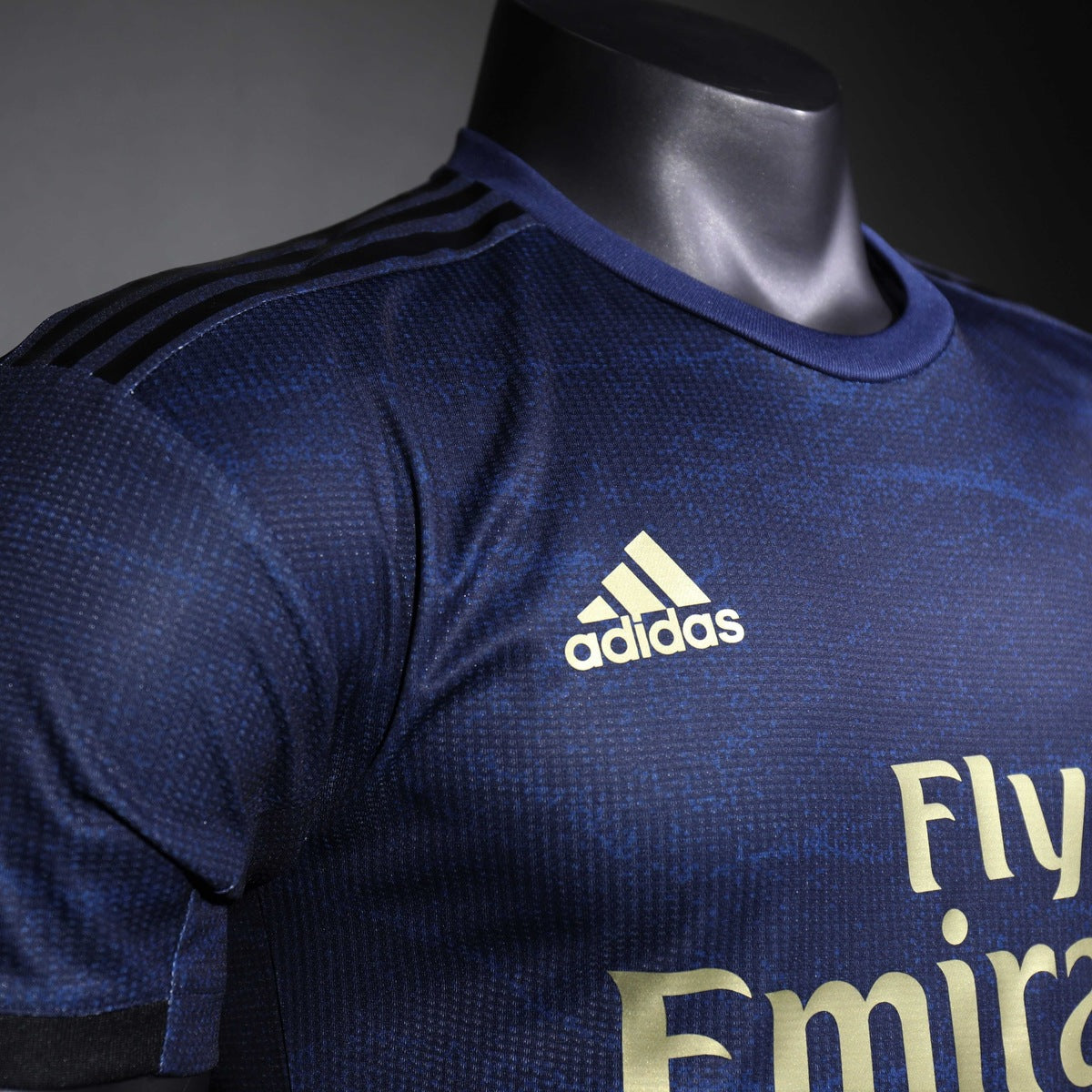 Jersey Real Madrid 2019-20 Visitante azul marino, foto 2 de 9