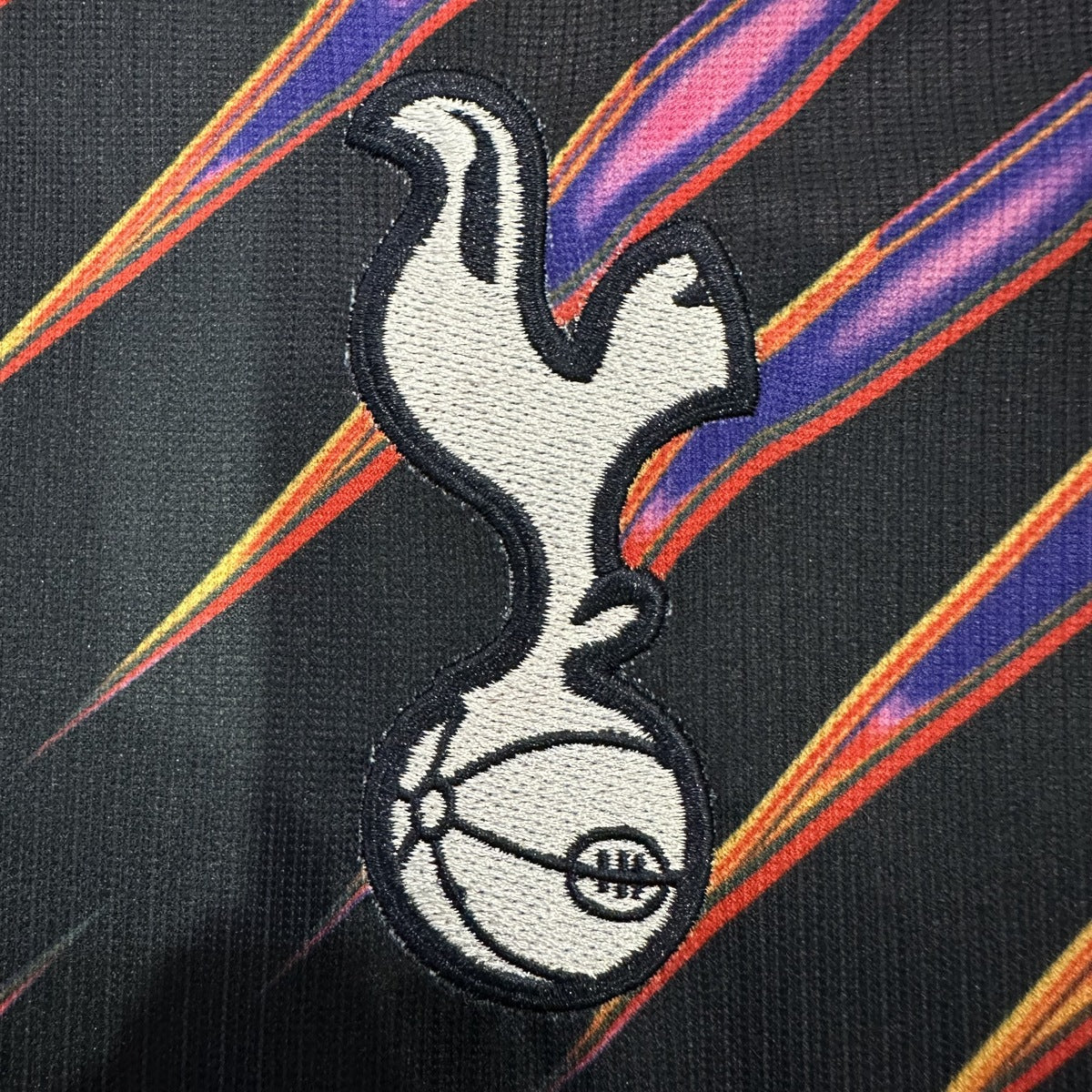 Jersey Tottenham 2026-27 Visitante negro, foto 4 de 8