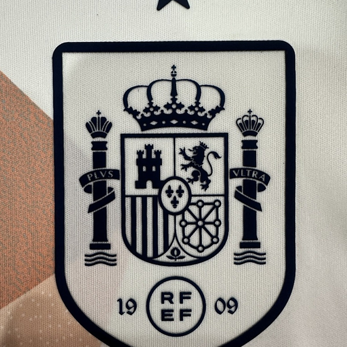 Jersey España 2025 Visitante blanco, foto 4 de 7