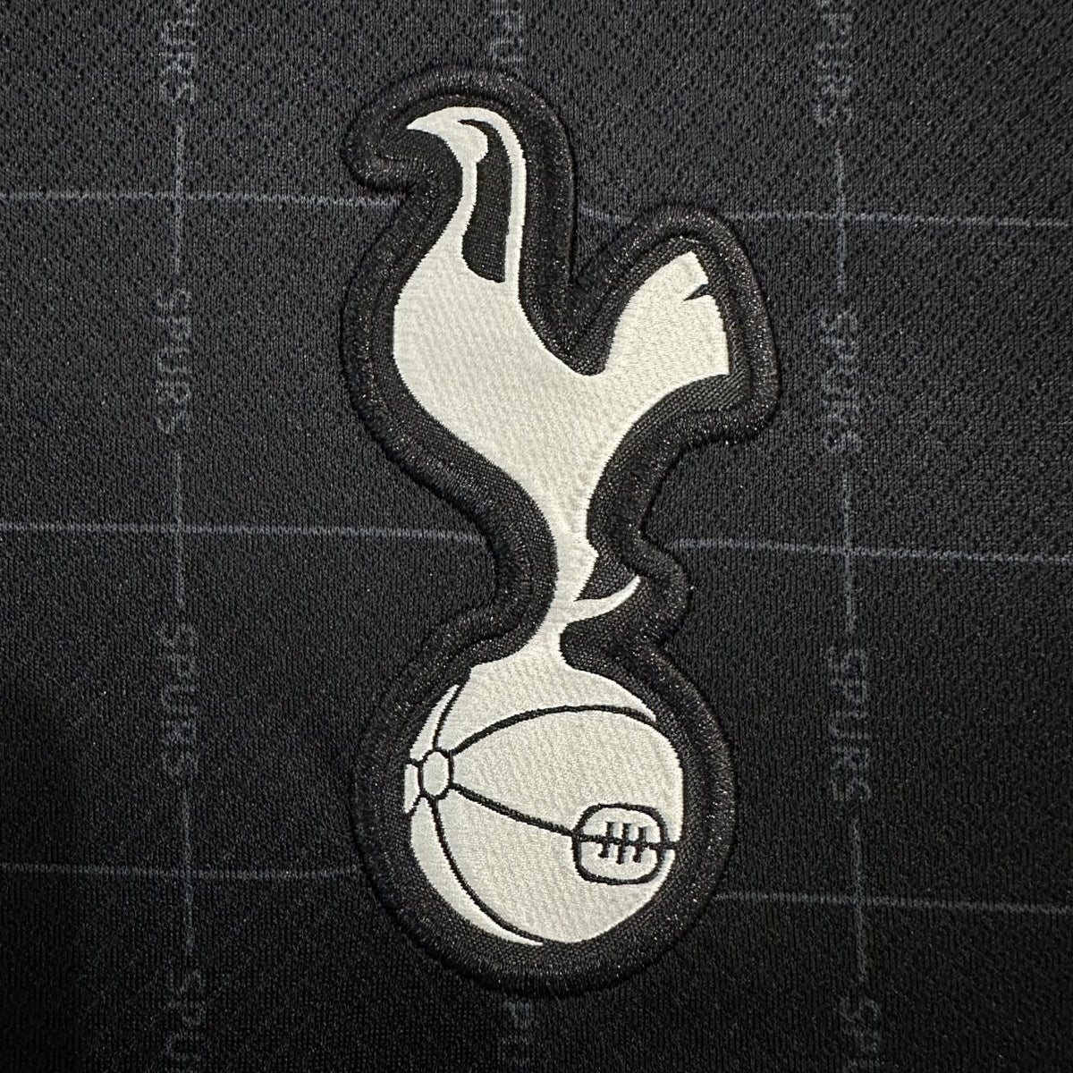 Jersey Tottenham 2025-26 Visitante negro, foto 4 de 8