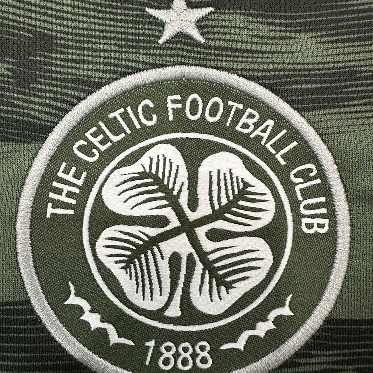 Jersey Celtic 2024-25 Tercero verde, foto 4 de 6