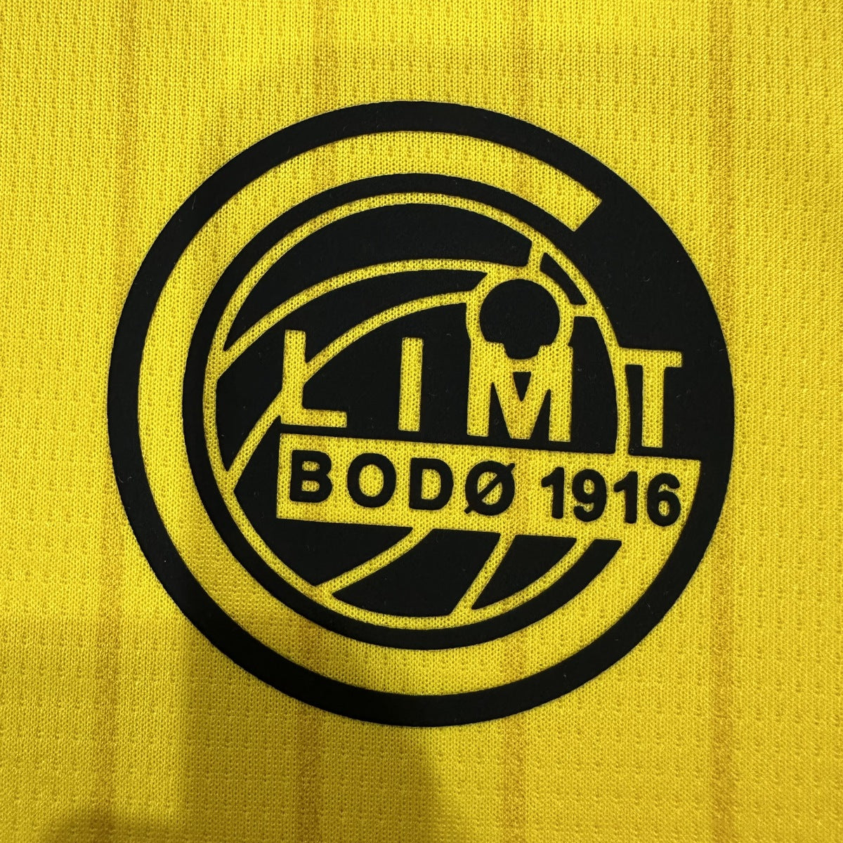 Jersey Bodø/Glimt 2026-27 Local amarillo, foto 4 de 8