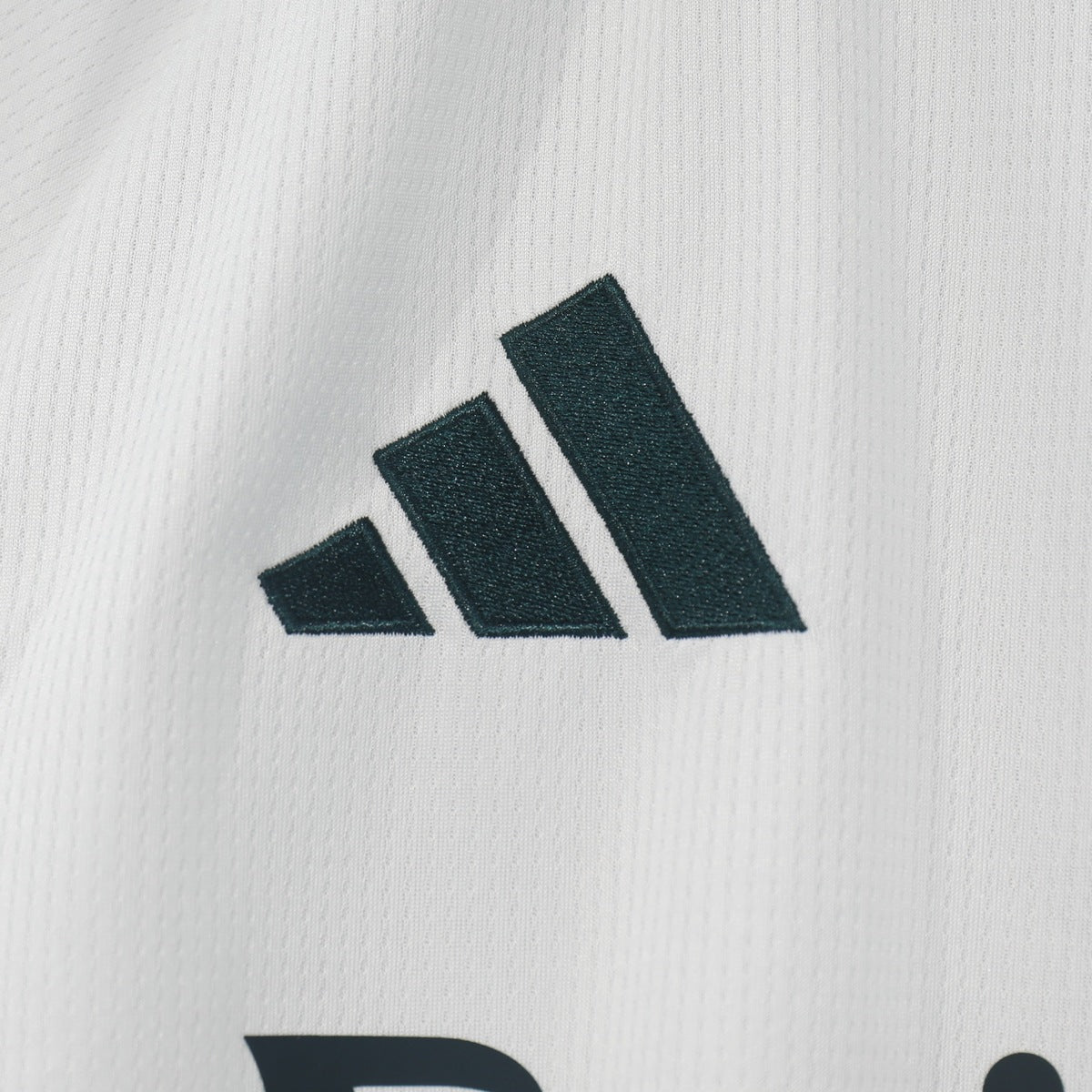 Jersey Real Madrid 2026-27 Local blanco, foto 4 de 6