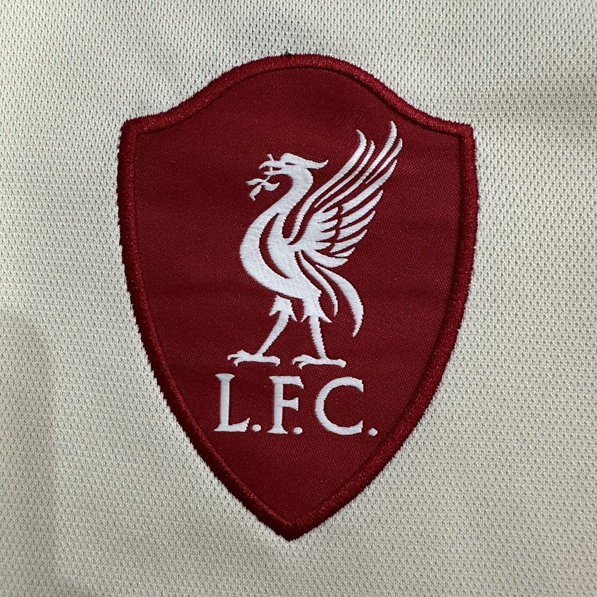 Jersey Liverpool 2025-26 Visitante beige, foto 4 de 7