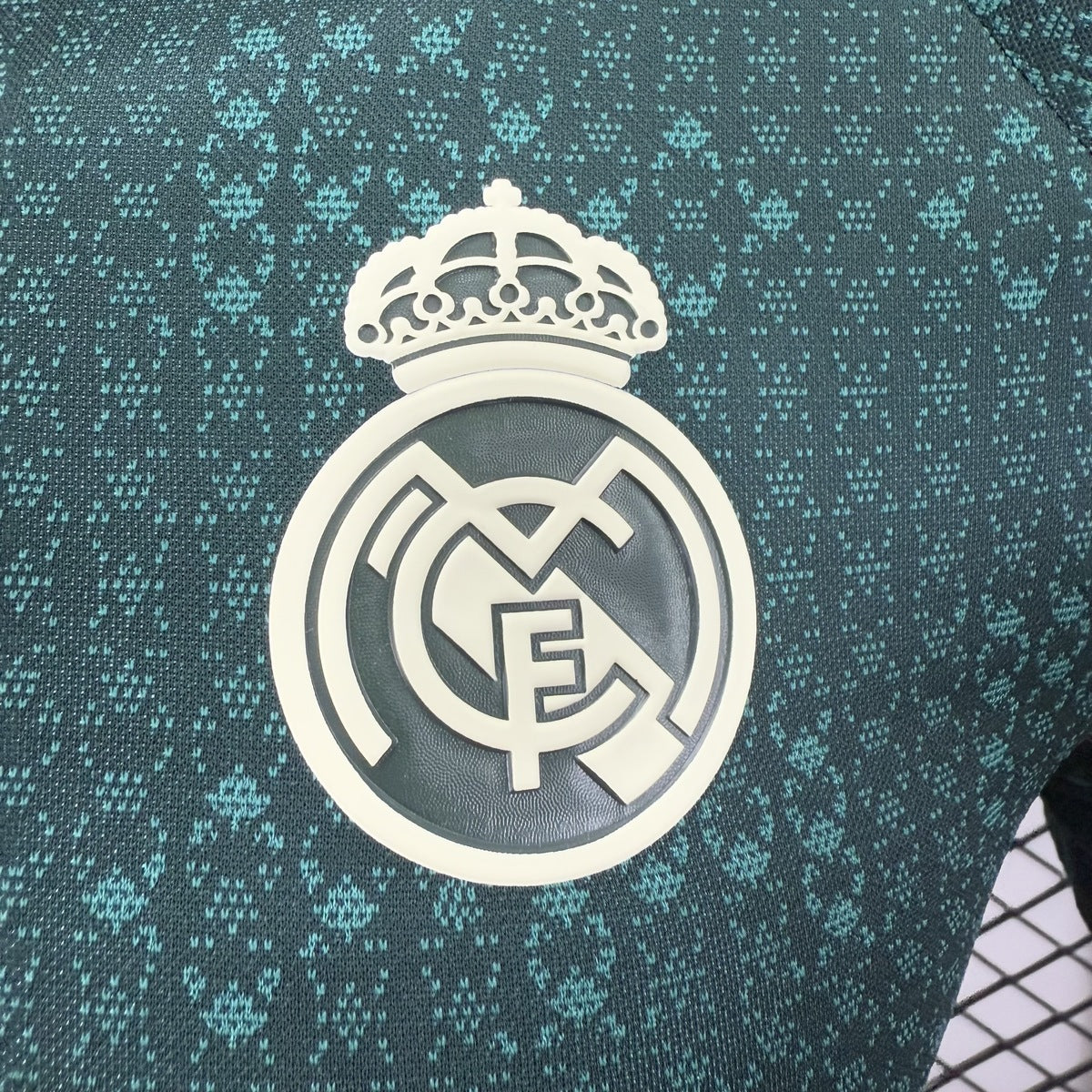 Jersey Real Madrid 2026-27 Visitante verde, foto 5 de 9