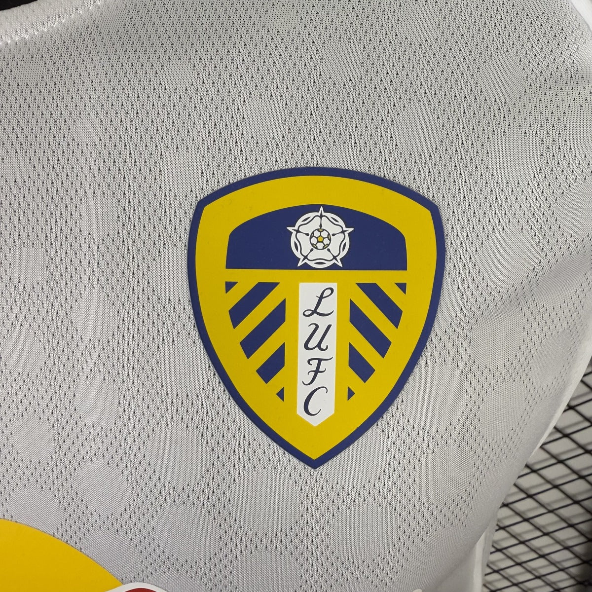 Jersey Leeds United 2025-26 Local blanco, foto 5 de 9
