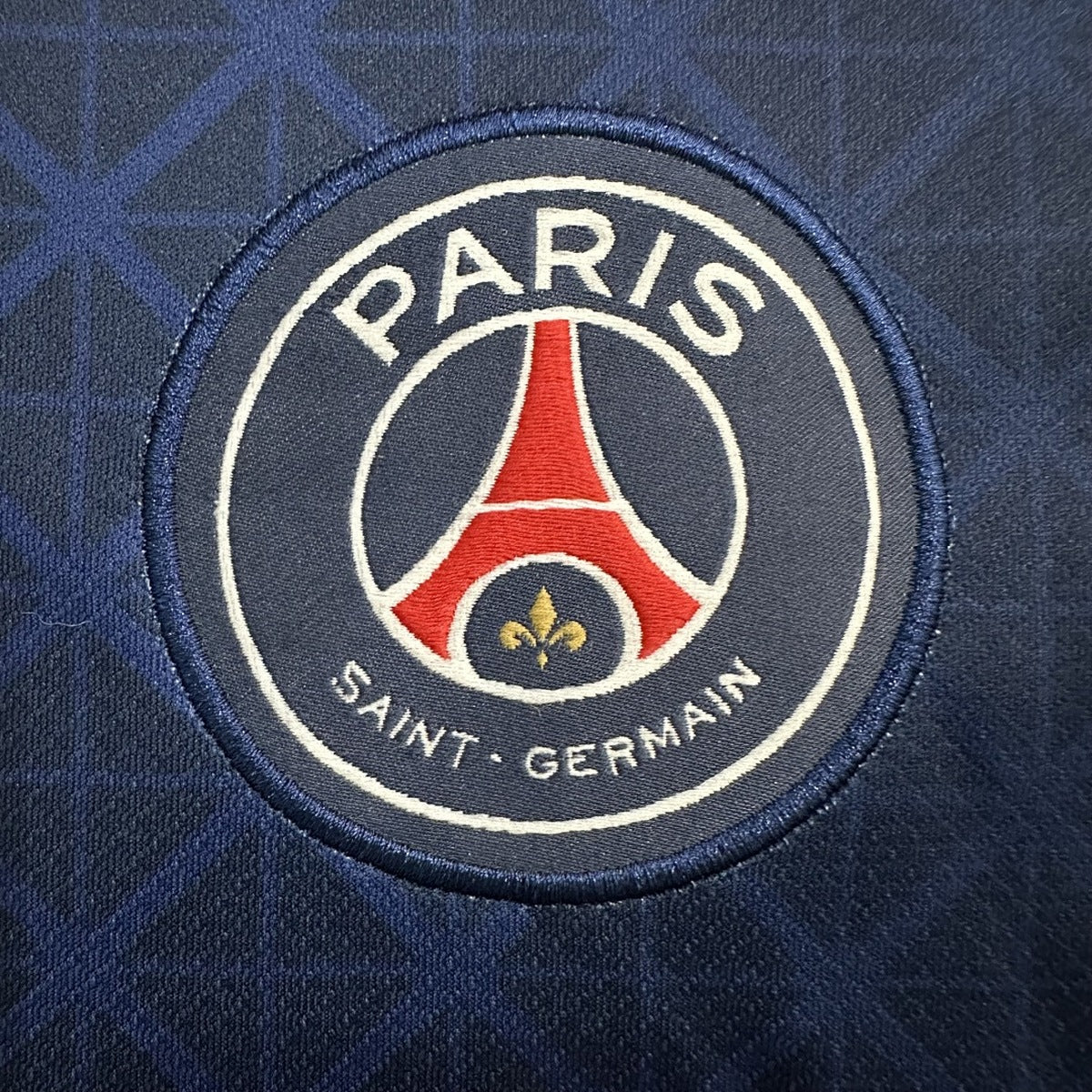 Jersey Paris Saint-Germain 2025-26 Local azul marino, foto 4 de 6
