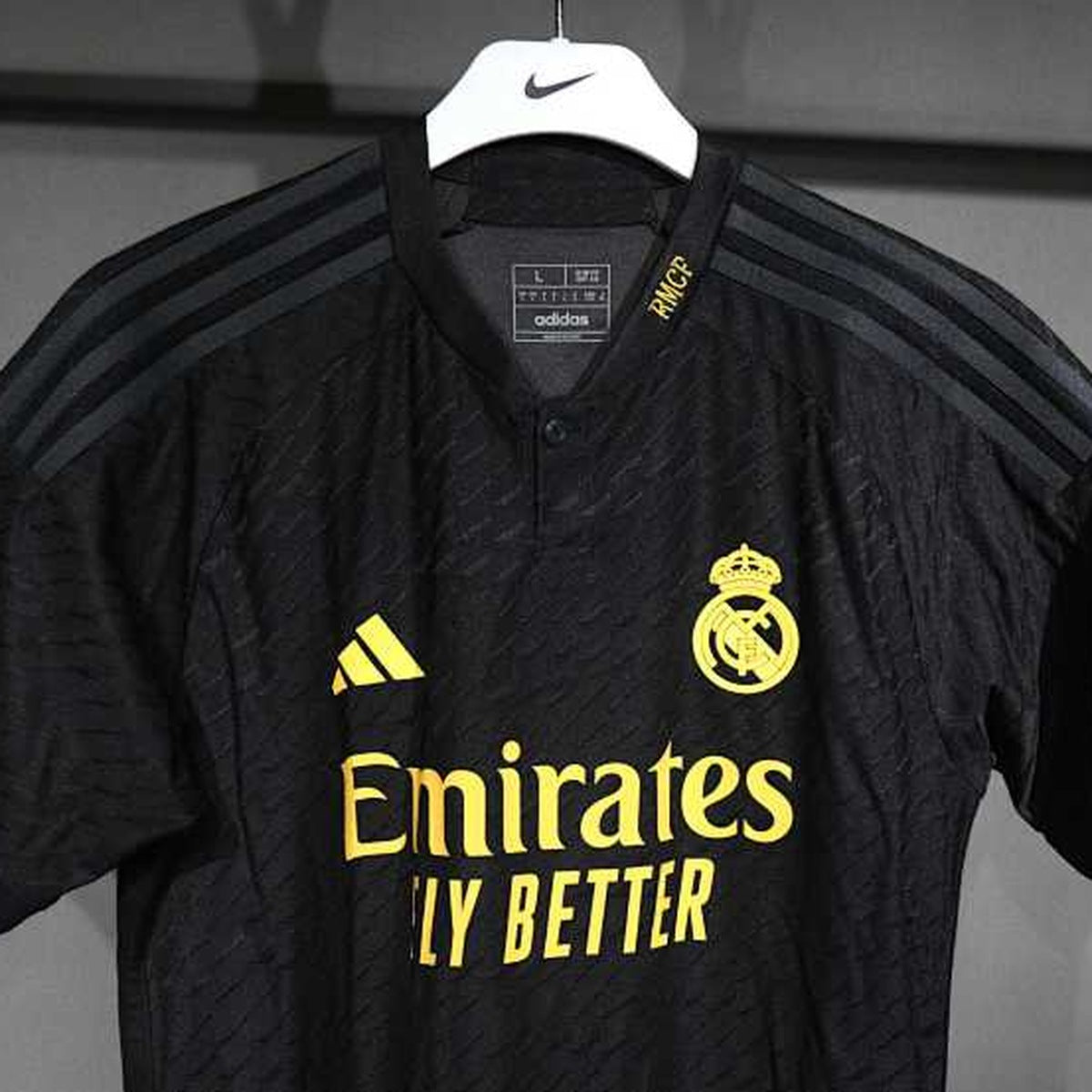 Jersey Real Madrid 2023-24 Tercero negro, foto 4 de 4
