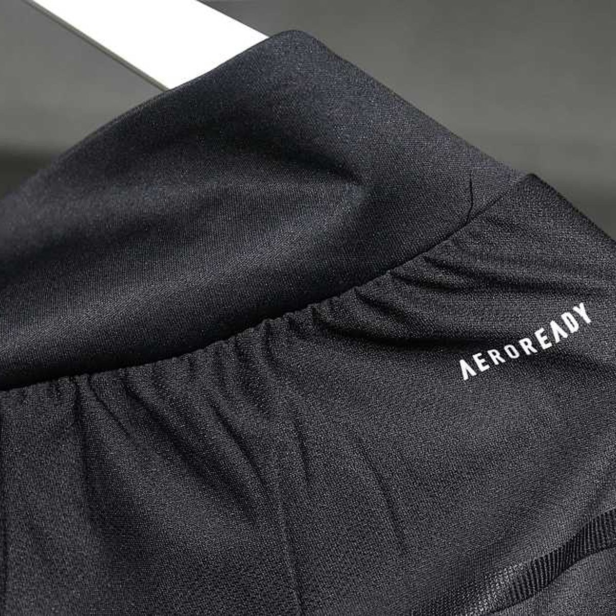 Short Arsenal adidas 2024-25 Visitante negro, foto 3 de 6