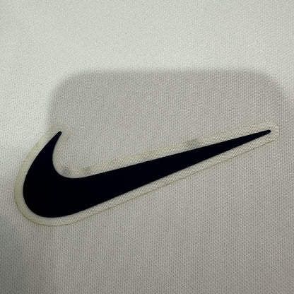 Jersey Tottenham 2024-25 Prepartido Año de la Serpiente blanco, foto 6 de 8