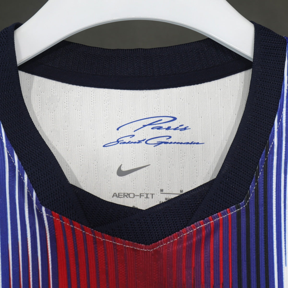 Jersey Paris Saint-Germain 2026-27 Visitante blanco, foto 5 de 7