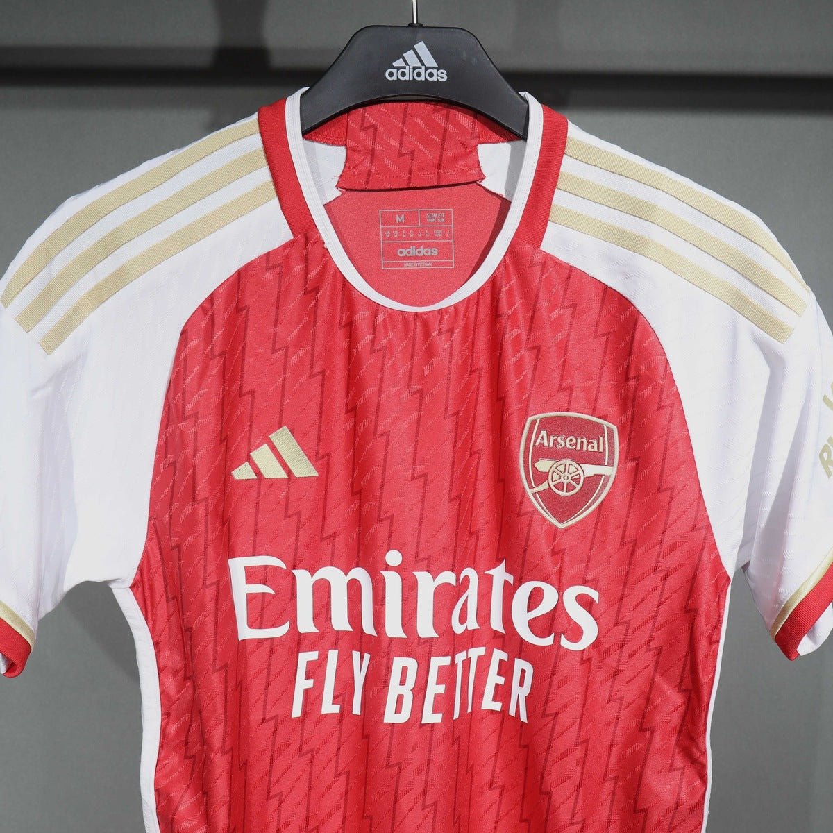 Jersey Arsenal 2023-24 Local rojo, foto 6 de 6