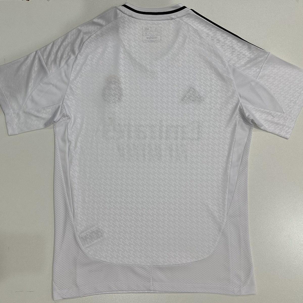 Jersey Real Madrid 2024-25 Local blanco, foto 5 de 7