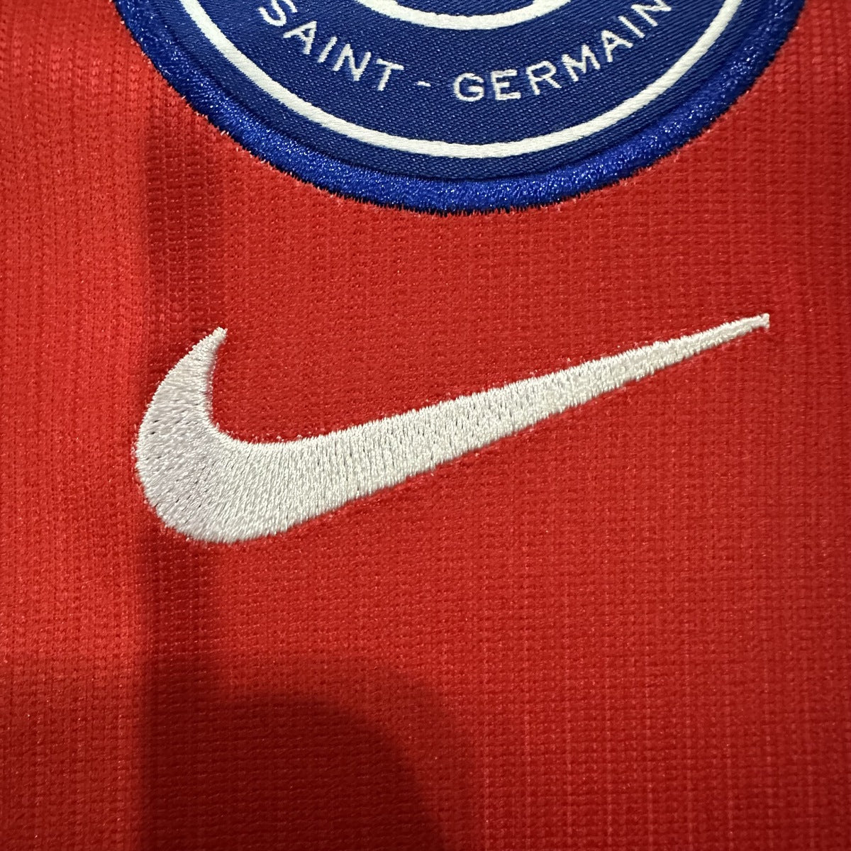 Jersey Paris Saint-Germain 2026-27 Local 2 Estrellas rojo, foto 5 de 8