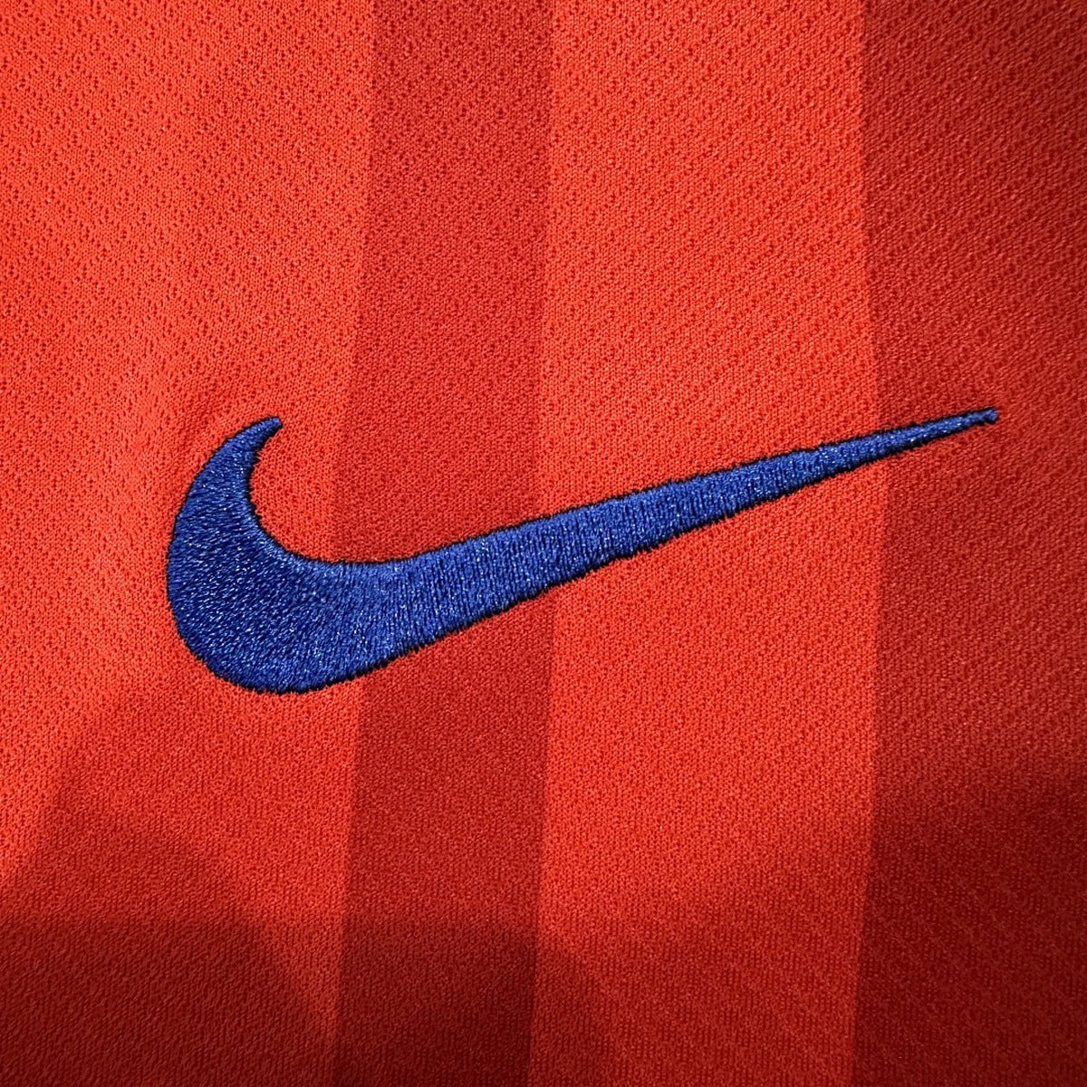 Jersey Paris Saint-Germain 2025-26 Tercero rojo, foto 5 de 8