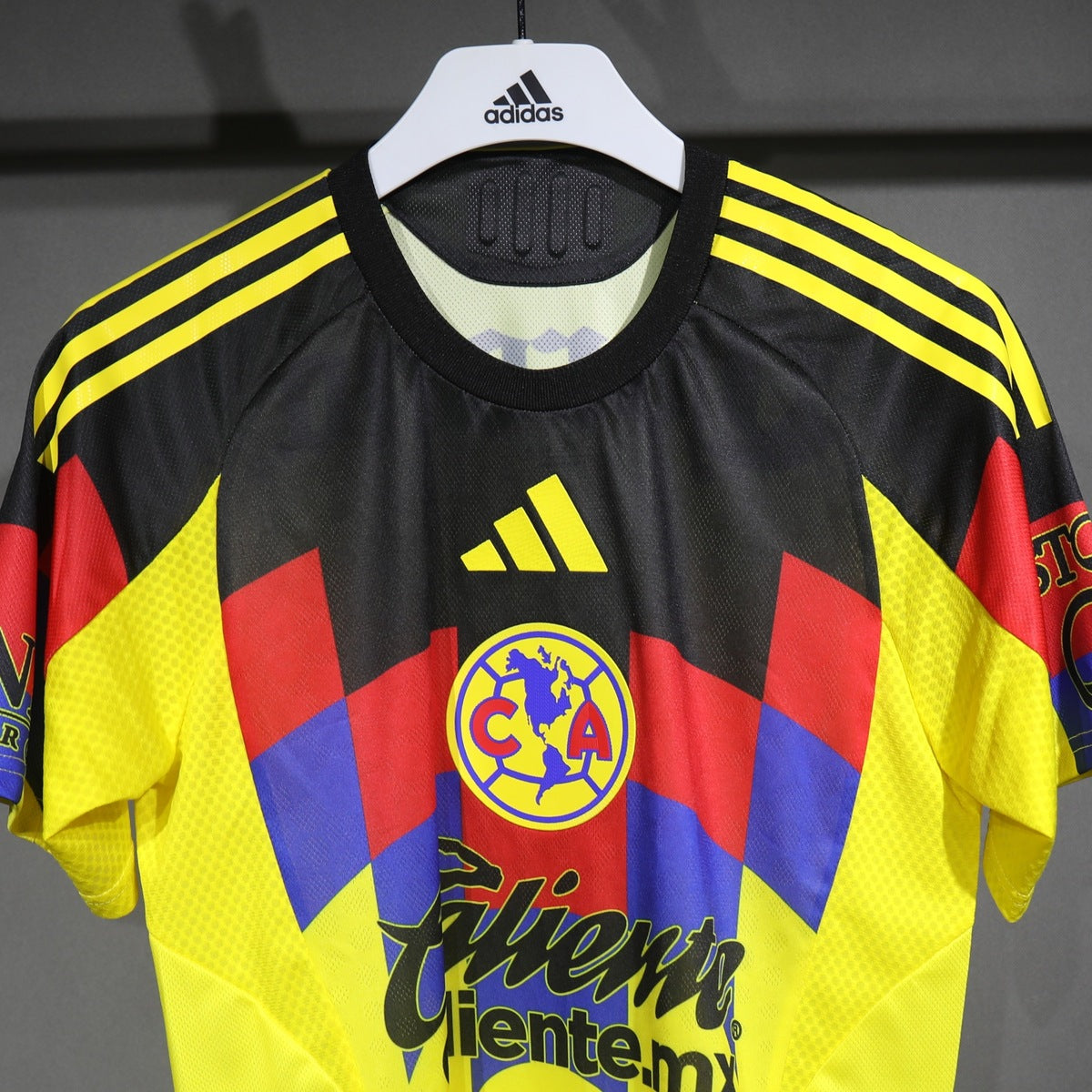 Jersey América 2025-26 Local amarillo, foto 5 de 5